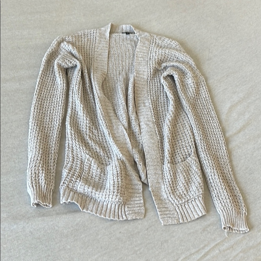 Small express knitted cardigan